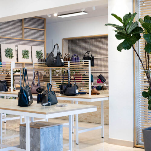 Ellegroup azienda pelletteria showroom leather goods wholesaler Servizi di pelletteria OEM Servizi di pelletteria ODM Analisi condivisa del costing Accesso diretto alla produzione Rispetto timing delle consegne Servizio di Stock Service