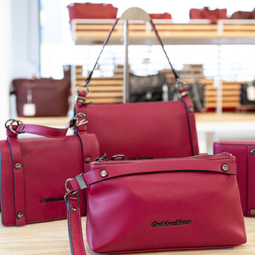 Ellegroup azienda pelletteria gianmarcoventuri leather goods wholesaler Servizi di pelletteria OEM Servizi di pelletteria ODM Analisi condivisa del costing Accesso diretto alla produzione Rispetto timing delle consegne Servizio di Stock Service